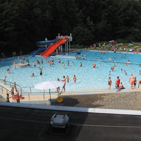 Camping Het Bosbad エメロールト エクステリア 写真