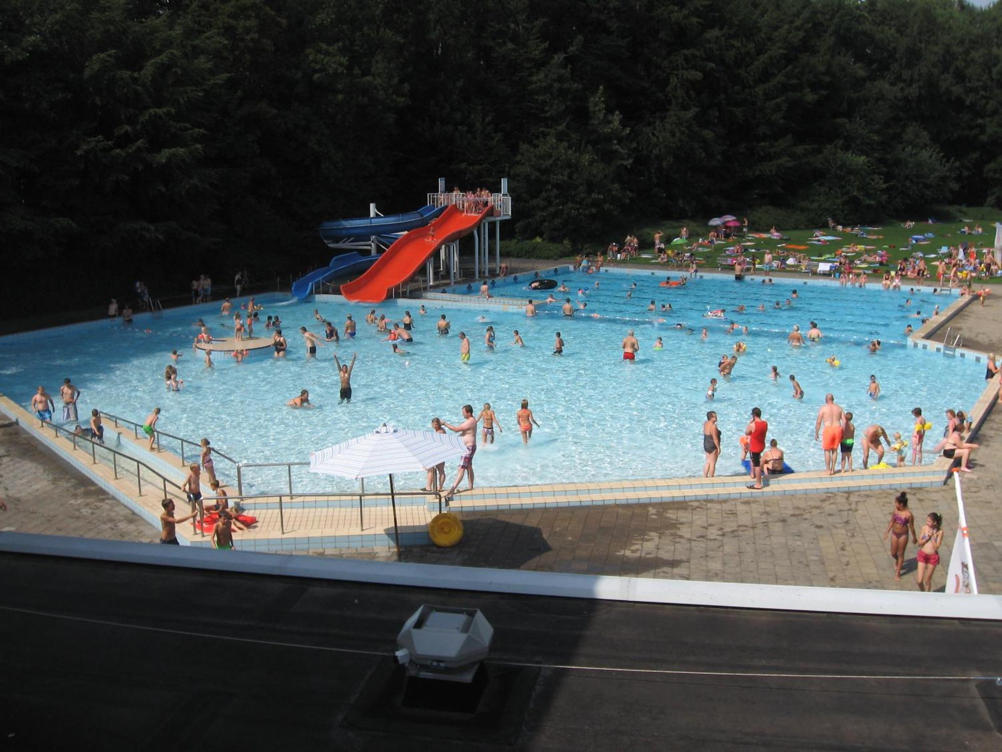 Camping Het Bosbad エメロールト エクステリア 写真